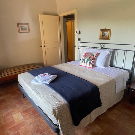 Le Case Gialle Gualdo Cattaneo Esterno foto
