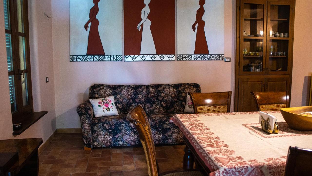 Le Case Gialle Gualdo Cattaneo Esterno foto